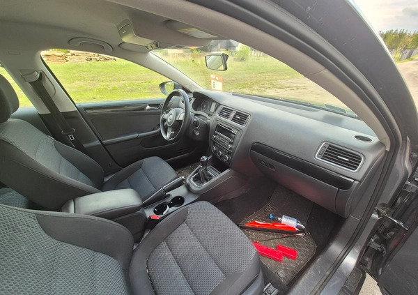 Volkswagen Jetta cena 11900 przebieg: 191232, rok produkcji 2013 z Czersk małe 46